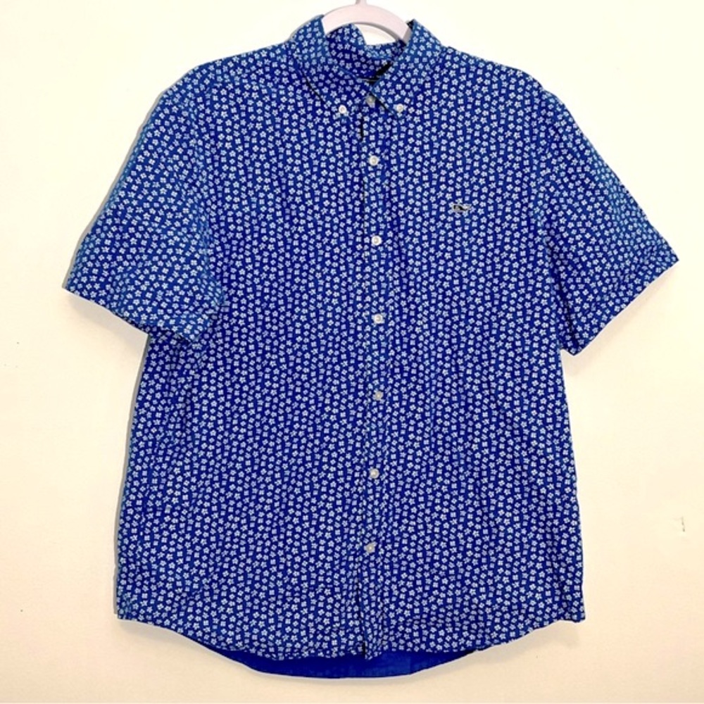Vineyard Vines Blue and White Casual Button Down Shirt